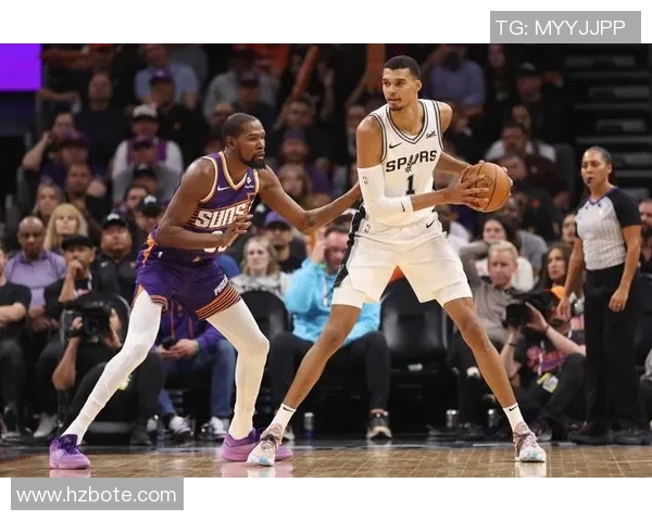 文班亚马新秀赛季表现惊艳场均20分10篮板3盖帽引领联盟新星